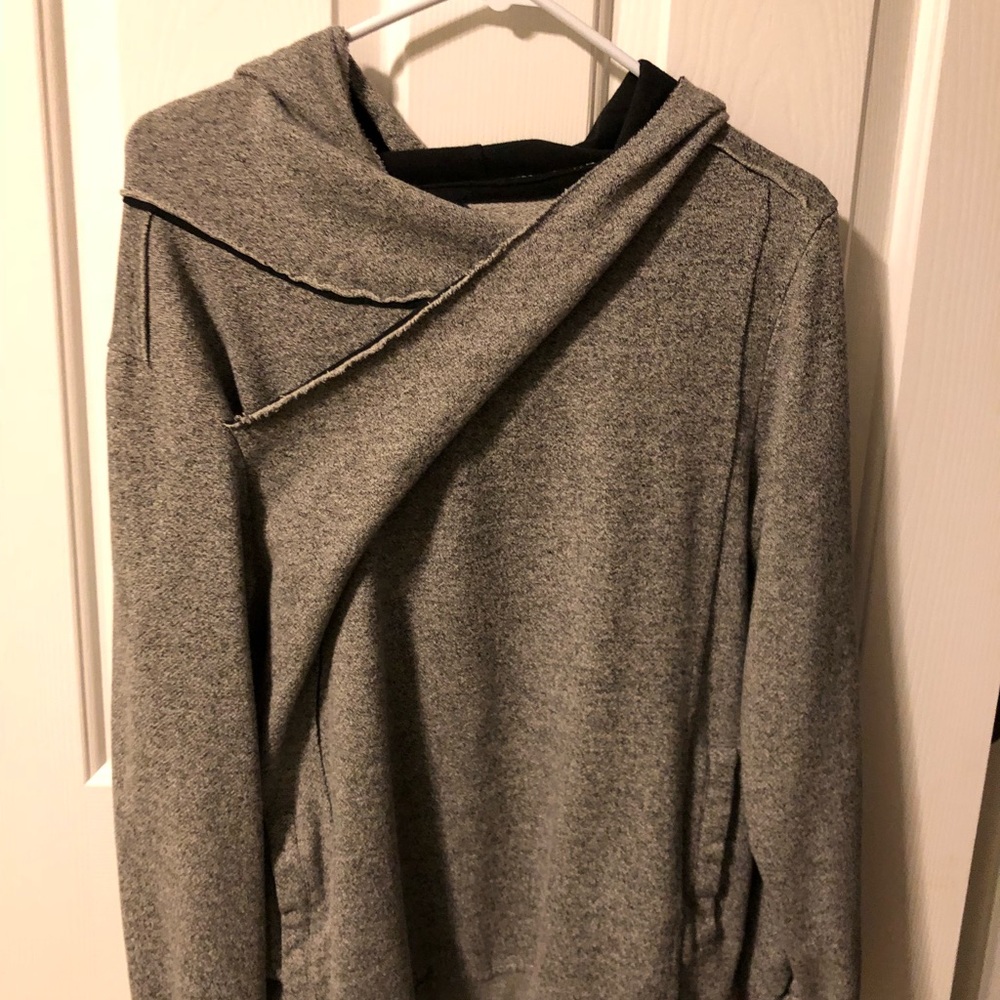 Gray shear shirt/ hoodie